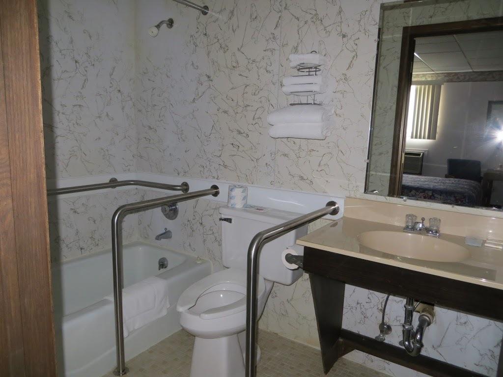 The Bluffs Inn & Suites Decorah Kamer foto